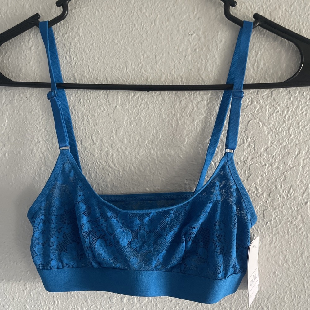 Auden Blue Lightly Lined Scoop Neck Bralette. Size: Medium. Size: XS NWT